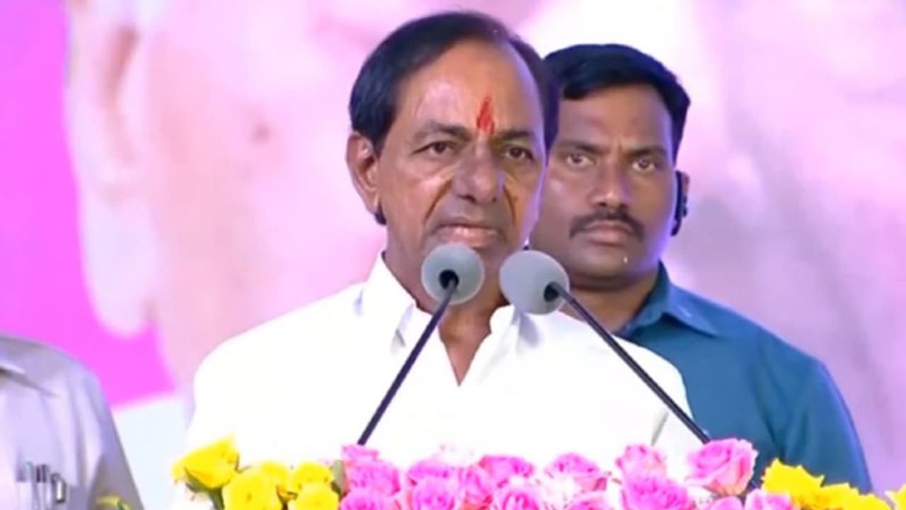 நாட்டிலேயே அதிக கிரிமினல் வழக்கு கொண்ட அரசியல் புள்ளிகள்.. முதல் 5 பேர் பட்டியலில் கேசிஆர்.. 2வது இடம் திமுக . நாட்டிலேயே அதிக கிரிமினல் வழக்கு கொண்ட அரசியல் புள்ளிகள்.. முதல் 5 பேர் பட்டியலில் கேசிஆர்.. 2வது இடம் திமுக .