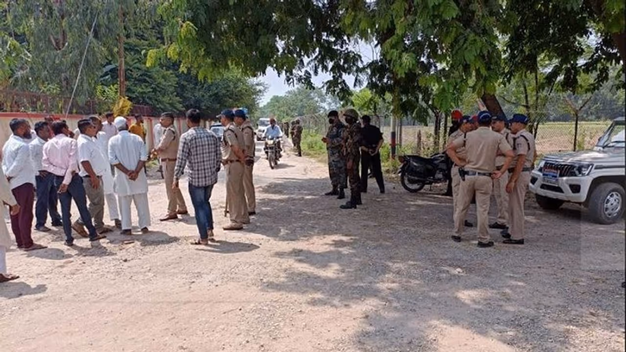 सैन्य क्षेत्र में रास्ते के निर्माण को लेकर सेना के जवान और ग्रामीणों में तनातनी, पहले भी हो चुका है विवाद 