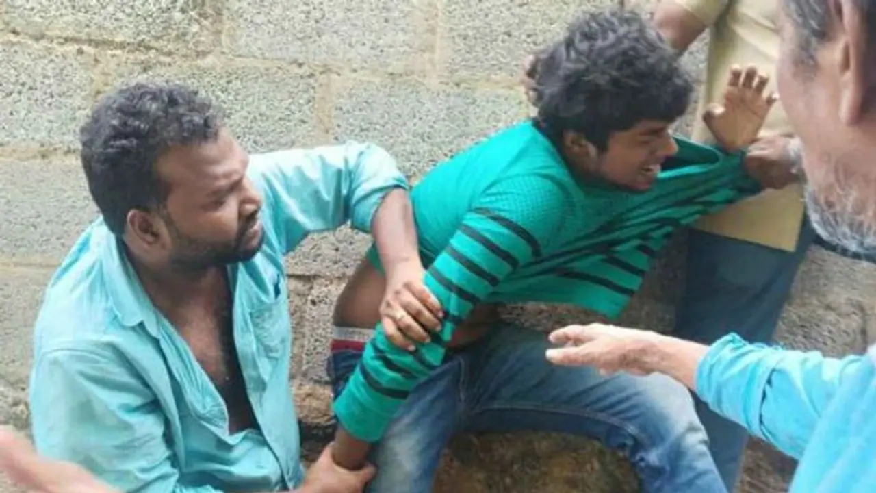 வரதட்சணை வேணுமா உனக்கு? மாப்பிள்ளைக்கு தர்ம அடி கொடுத்த பெண் வீட்டார் அதிர்ச்சி சம்பவம் வரதட்சணை வேணுமா உனக்கு? மாப்பிள்ளைக்கு தர்ம அடி கொடுத்த பெண் வீட்டார் அதிர்ச்சி சம்பவம்