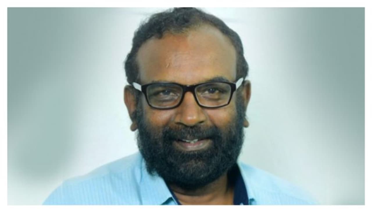 വയനാട്ടില് അധ്യാപക നിയമനത്തിനായി വന് കള്ളക്കളി; സിപിഎം ജില്ലാ സെക്രട്ടറിയുടെ മകനുവേണ്ടി വഴിവിട്ട നീക്കങ്ങള് വയനാട്ടില് അധ്യാപക നിയമനത്തിനായി വന് കള്ളക്കളി; സിപിഎം ജില്ലാ സെക്രട്ടറിയുടെ മകനുവേണ്ടി വഴിവിട്ട നീക്കങ്ങള്