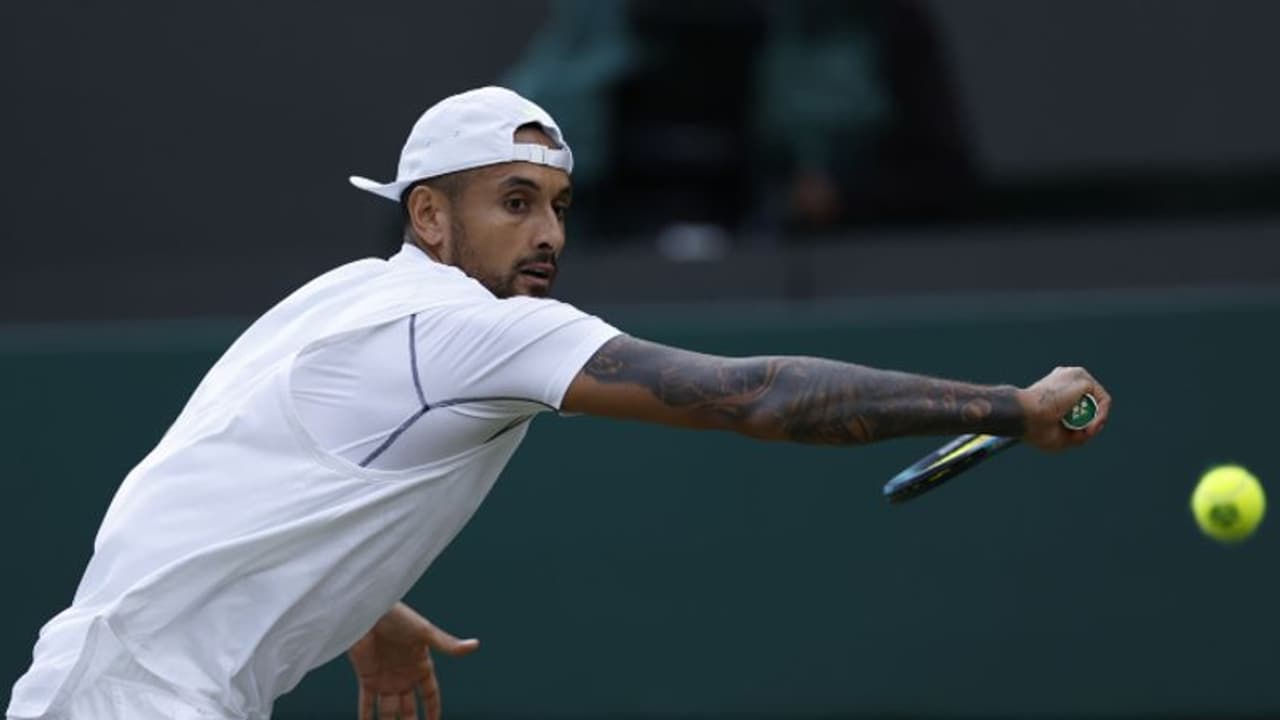 Wimbledon : നാലാം സീഡ് സ്റ്റെഫാനോസ് സിറ്റ്‌സിപാസ് പുറത്ത്; നദാല്‍ നാലാം റൗണ്ടില്‍