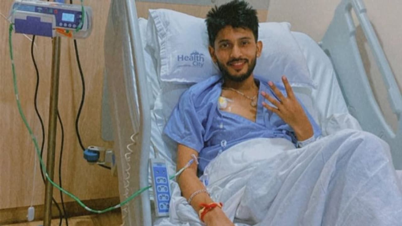 30 साल के एक्टर का कैंसर से निधन, अस्पताल से फोटो शेयर कर लिखा था मेरे लिए दुआ करना 30 साल के एक्टर का कैंसर से निधन, अस्पताल से फोटो शेयर कर लिखा था मेरे लिए दुआ करना