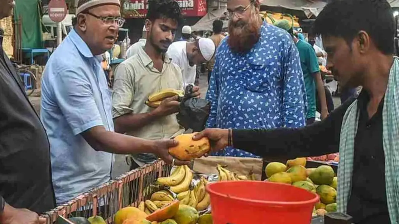 अगर इन फेरीवालों से खरीदा सामान तो देना पड़ेगा 5100 रुपए का जुर्माना, गुजरात की एक पंचायत का लेटर वायरल 