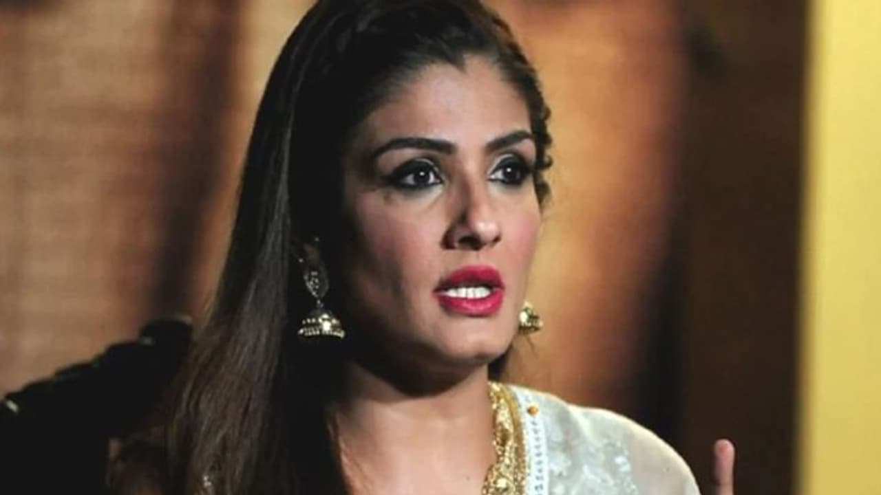 टीनएज में रवीना टंडन के साथ होती थी छेड़छाड़, बोलीं वह सब सहा, जिससे ज्यादातर महिलाएं गुजरती हैं टीनएज में रवीना टंडन के साथ होती थी छेड़छाड़, बोलीं वह सब सहा, जिससे ज्यादातर महिलाएं गुजरती हैं