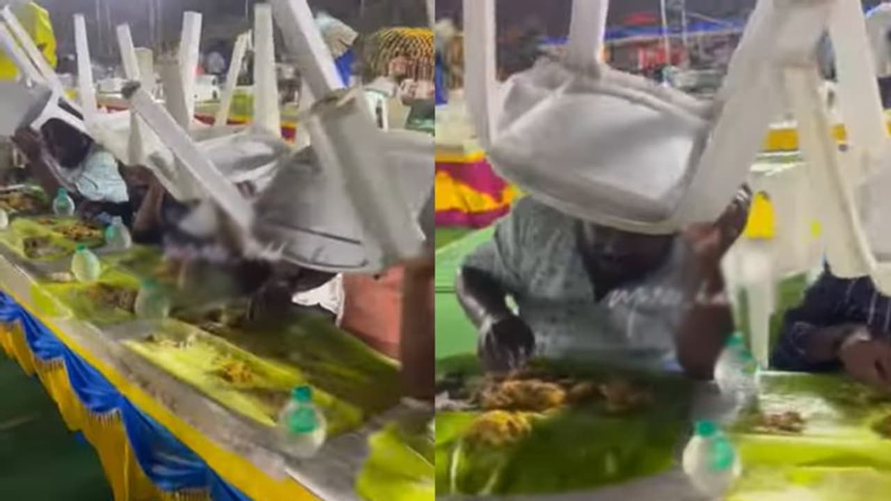 मूसलाधार बारिश में भी बारातियों ने नहीं छोड़ा खाना... वीडियो देख ऐसी सूझबूझ की आप भी करेंगे तारीफ 