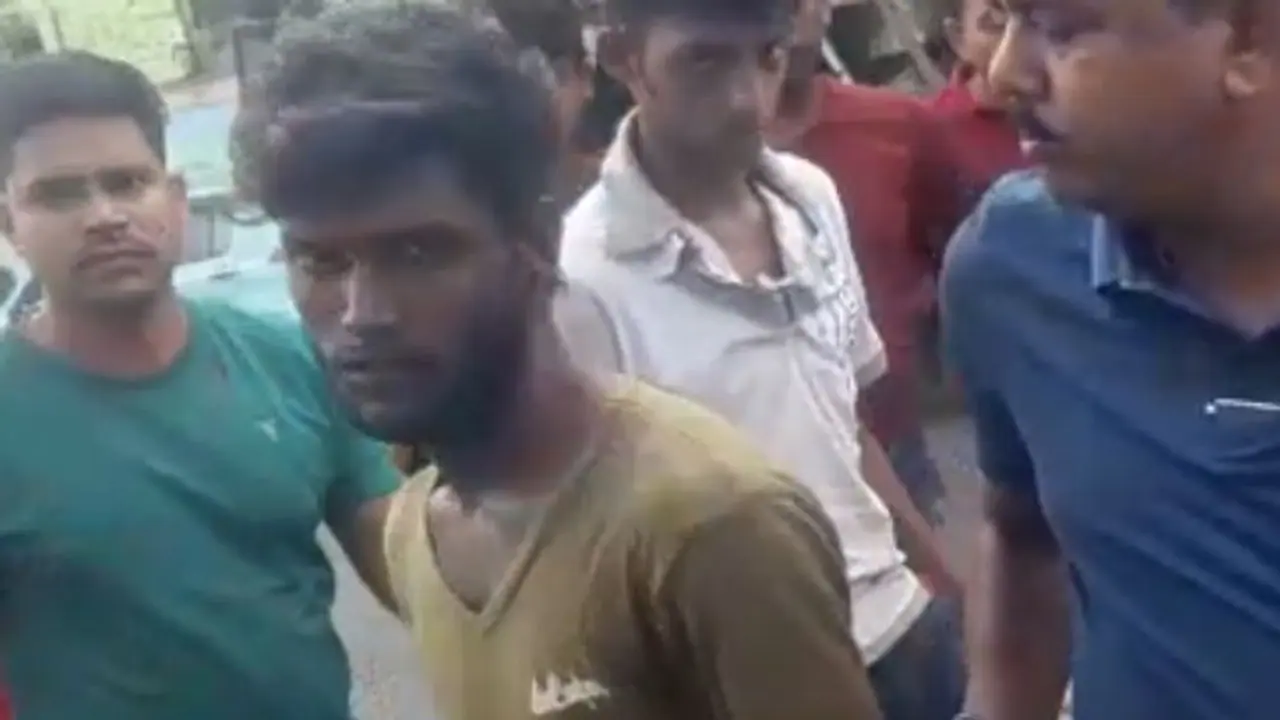 গজদ্দল শ্যুটআউট মাত্র ২৪ ঘণ্টার মধ্যেই পাকড়াও মূল অভিযুক্তসহ তিন জন গজদ্দল শ্যুটআউট মাত্র ২৪ ঘণ্টার মধ্যেই পাকড়াও মূল অভিযুক্তসহ তিন জন