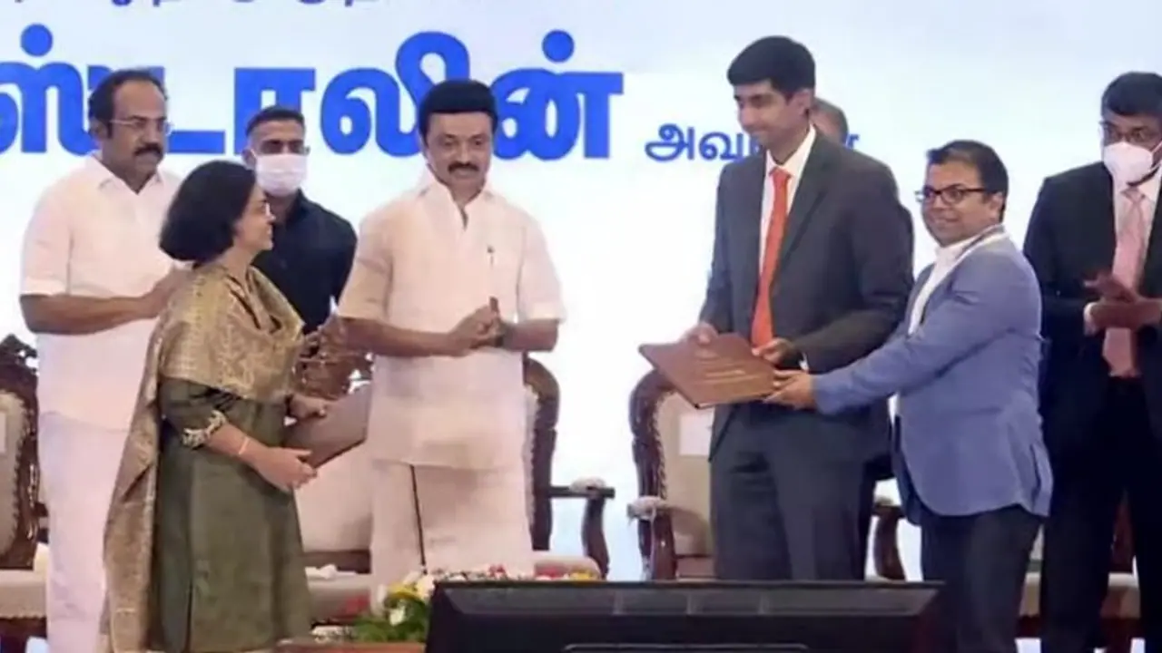முதலீட்டாளர்கள் மாநாட்டை தொடங்கி வைத்த முதலமைச்சர்..!60 நிறுவனங்களுடன் ஒப்பந்தத்தால் 1.25லட்சம் கோடி முதலீடு