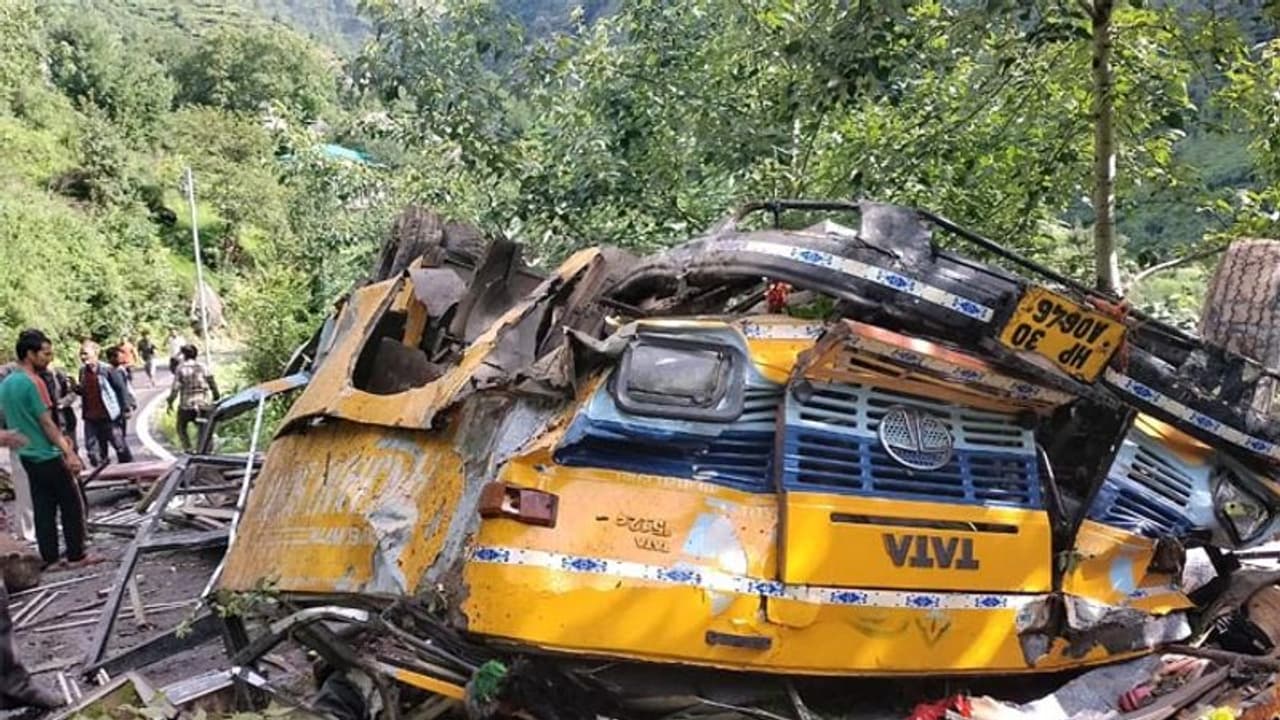 അഞ്ച് വര്‍ഷത്തിനിടെ ഇവിടെ നടന്നത് ഇത്രയും മലക്കംമറിച്ചില്‍ അപകടങ്ങള്‍, പൊലിഞ്ഞത് ഇത്രയും ജീവനുകള്‍!