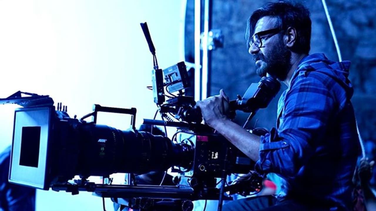 चचेरे भाई को हटाकर 'भोला' का निर्देशन खुद करेंगे अजय, जानिए साउथ की किस फिल्म की रीमेक है यह फिल्म चचेरे भाई को हटाकर 'भोला' का निर्देशन खुद करेंगे अजय, जानिए साउथ की किस फिल्म की रीमेक है यह फिल्म