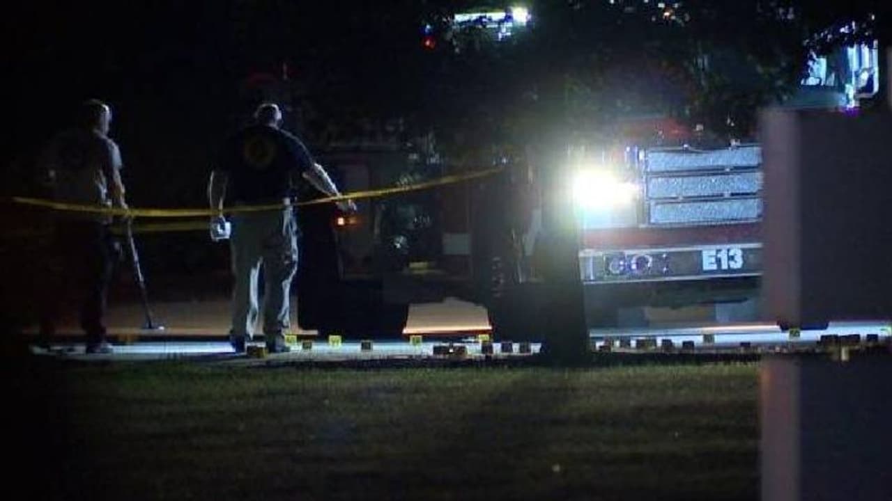 പൊലീസ് വെടിവെച്ചിട്ടു, കറുത്ത വംശജന്റെ ശരീരത്തിൽ 60 ലധികം വെടിയുണ്ടകൾ, പ്രതിഷേധം