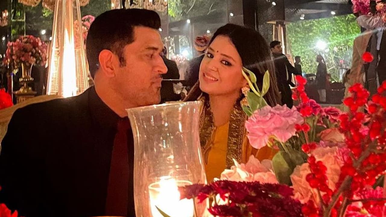 MS Dhoni Sakshi Anniversary: Fans share couple's charming pictures to complement 12 years of marriage