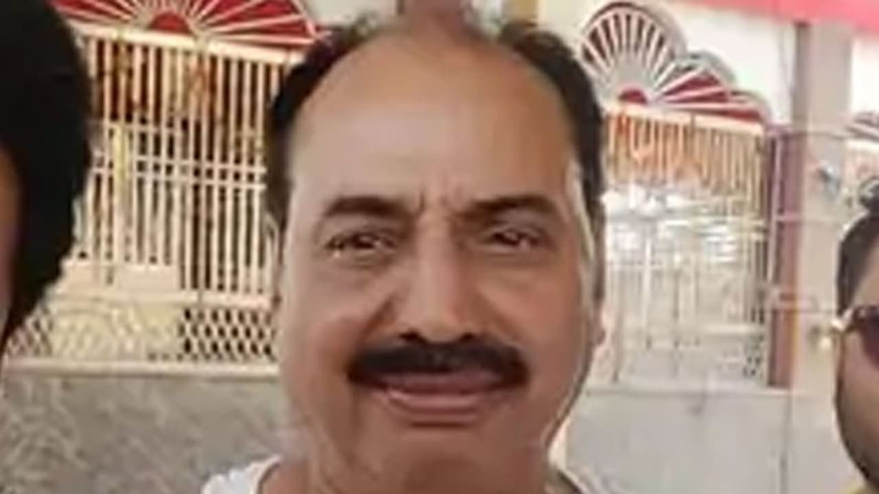 बिहार का पूर्व विधायक आखिर क्यों 20 लाख रुपए की सुपारी देकर करवाना चाहता था खूबसूरत बेटी का मर्डर बिहार का पूर्व विधायक आखिर क्यों 20 लाख रुपए की सुपारी देकर करवाना चाहता था खूबसूरत बेटी का मर्डर