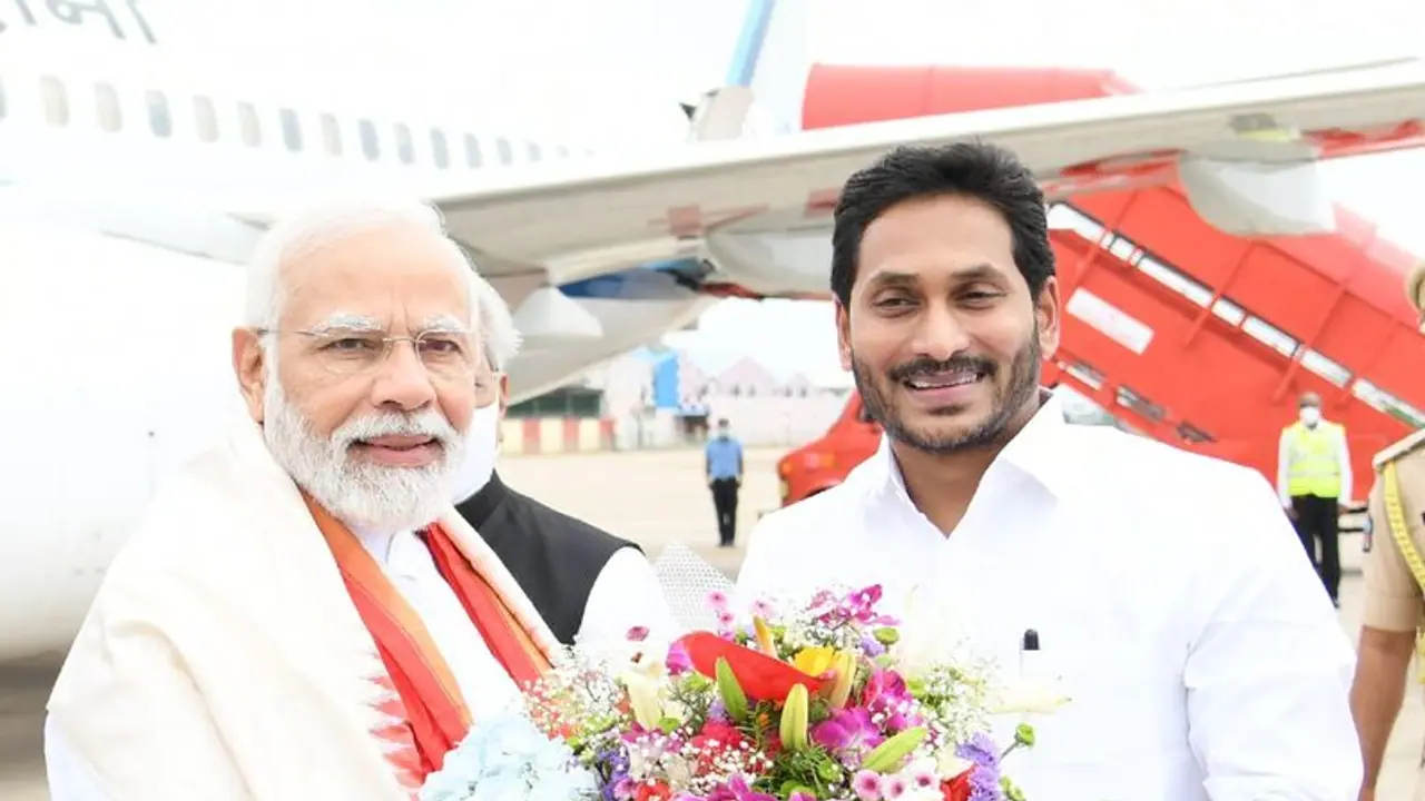 ఏపీకి ప్రత్యేక హోదా ఇవ్వండి: మోడీకి జగన్ వినతి ఏపీకి ప్రత్యేక హోదా ఇవ్వండి: మోడీకి జగన్ వినతి