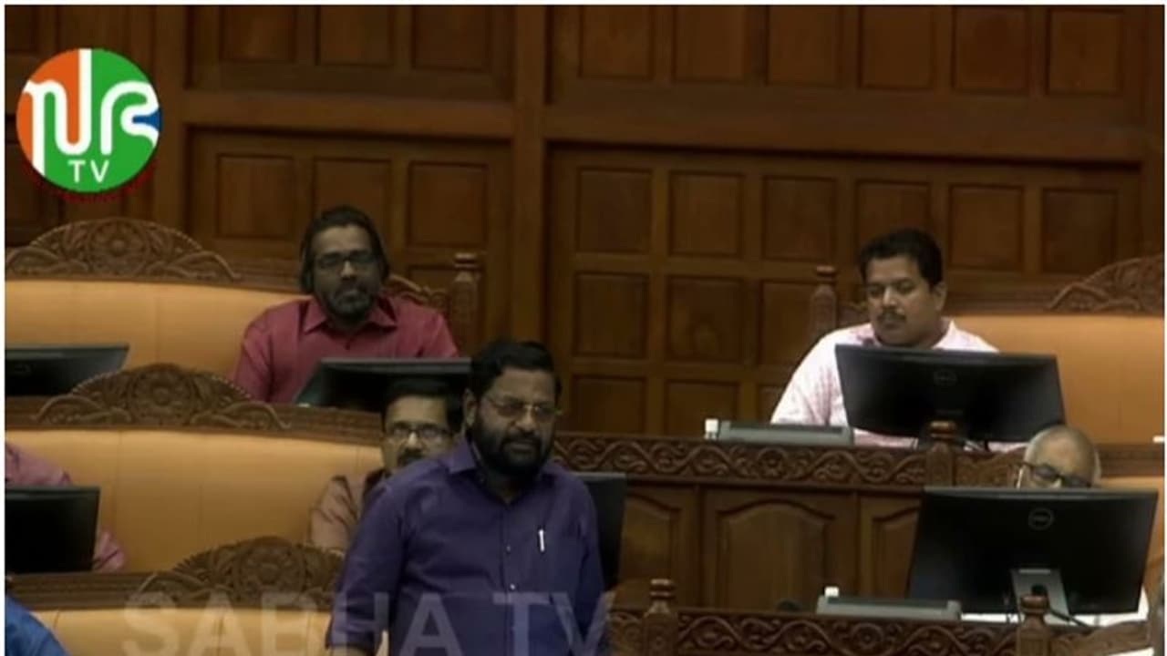 'ചോദ്യം ചോദിക്കുന്നവരോട് പ്രതിപക്ഷ നേതാവ് മോശമായി പെരുമാറുന്നു'; വിമര്ശനവുമായി കടകംപള്ളി സുരേന്ദ്രന് 'ചോദ്യം ചോദിക്കുന്നവരോട് പ്രതിപക്ഷ നേതാവ് മോശമായി പെരുമാറുന്നു'; വിമര്ശനവുമായി കടകംപള്ളി സുരേന്ദ്രന്