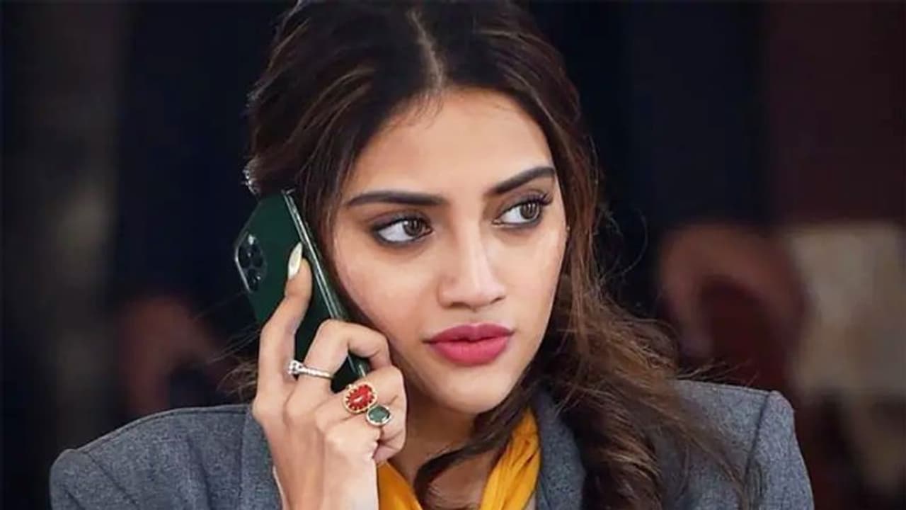 मां काली को सिगरेट पीते दिखाया, फिल्म के विवादित पोस्टर पर भड़कीं नुसरत जहां ने कही ये बात मां काली को सिगरेट पीते दिखाया, फिल्म के विवादित पोस्टर पर भड़कीं नुसरत जहां ने कही ये बात