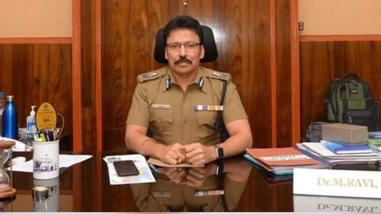 திமுகவில் இணைகிறாரா முன்னாள் DGP ரவி IPS...??? அண்ணாமலைக்கு டப் கொடுக்க திட்டமா.? திமுகவில் இணைகிறாரா முன்னாள் DGP ரவி IPS...??? அண்ணாமலைக்கு டப் கொடுக்க திட்டமா.?