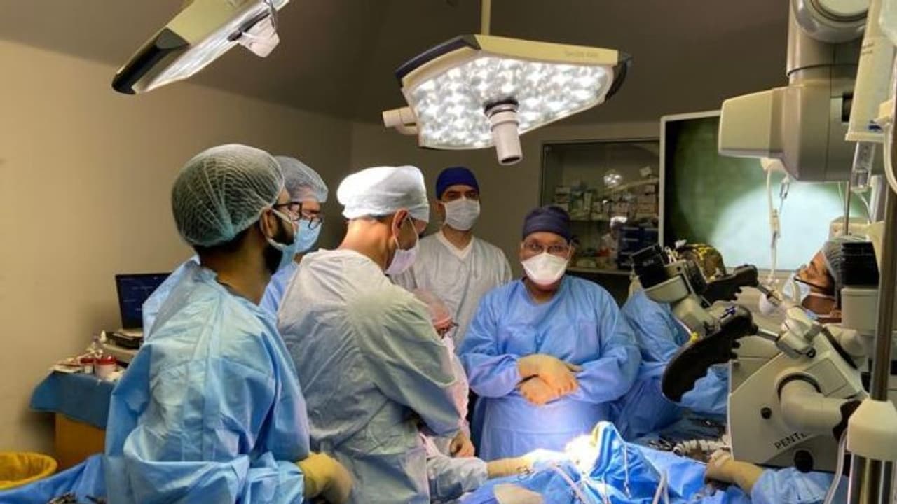 உதவி அறுவை சிகிச்சை நிபுணர் பணியிடங்களுக்கு தமிழ் தெரிந்திருக்க வேண்டும்.. மாஸ் காட்டிய தமிழக அரசு. 