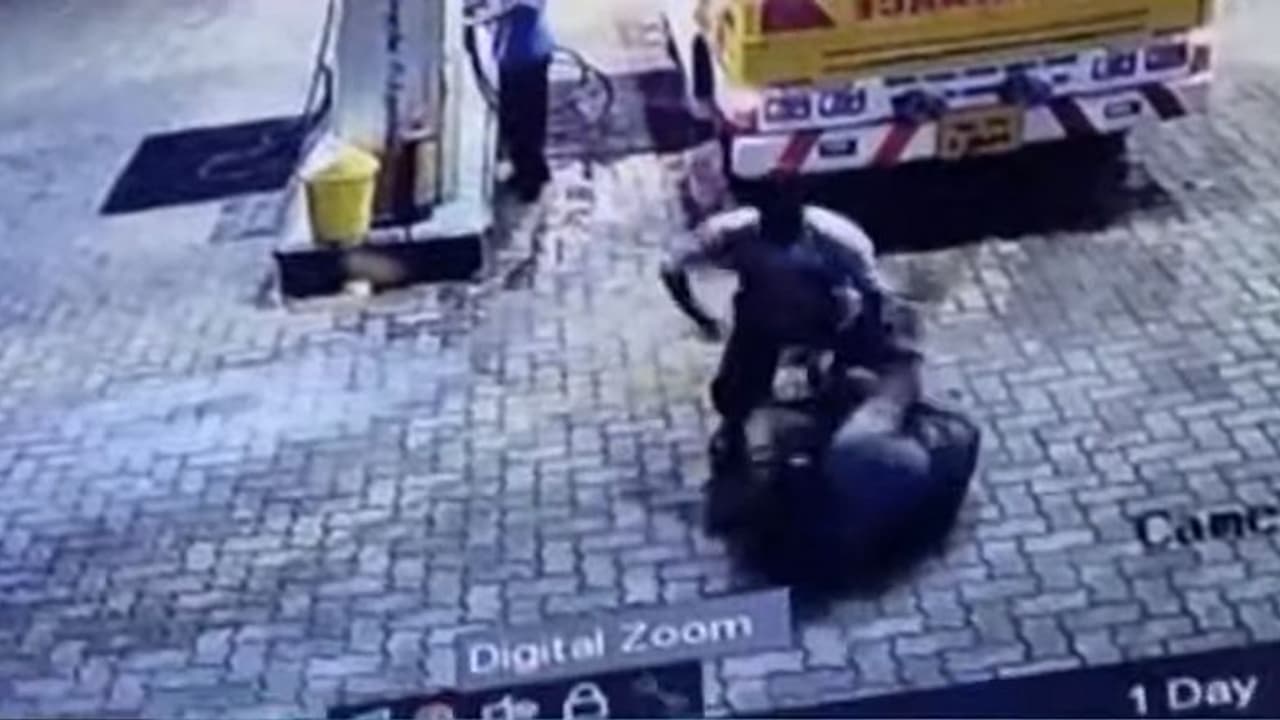 ആംബുലൻസ് ഡ്രൈവർക്ക് ക്രൂരമർധനമേറ്റ സംഭവത്തിൽ പ്രതി പിടിയിൽ