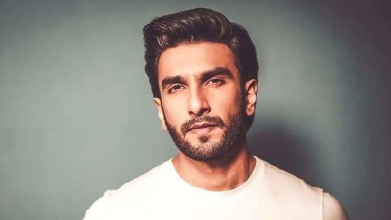 শাহরুখ খানের পড়শি হতে ১১৯ কোটি খরচ করলেন রণবীর সিং 