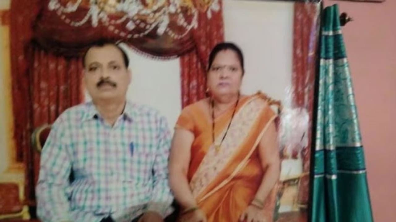 कानपुर में एक बार फिर दोहरा हत्याकांड, बुजुर्ग दंपती की गला रेतकर हत्या, लहूलुहान हालत में मिले दोनों के शव कानपुर में एक बार फिर दोहरा हत्याकांड, बुजुर्ग दंपती की गला रेतकर हत्या, लहूलुहान हालत में मिले दोनों के शव