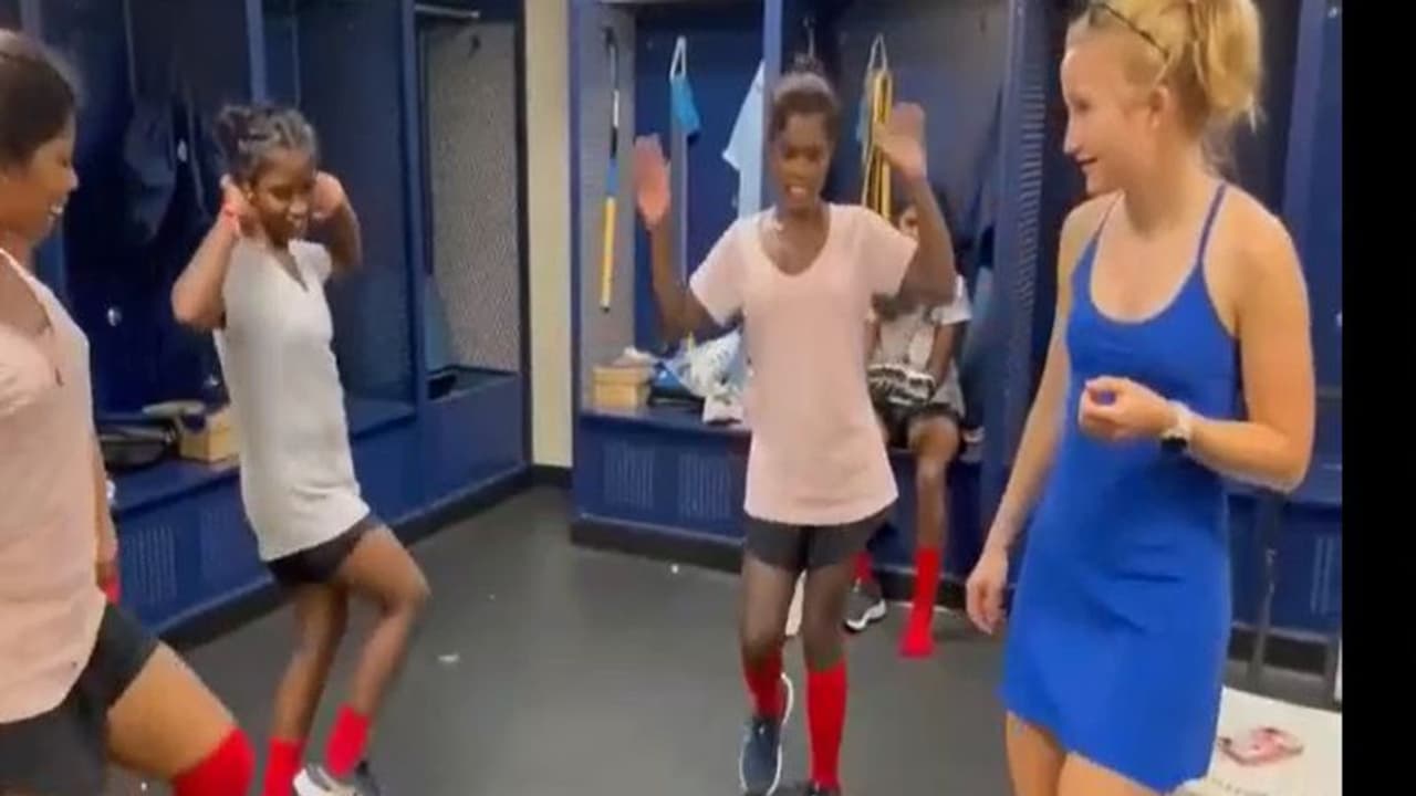 झारखंड की संस्कृति की दीवानी हुई अमेरिकी लड़कियां, वीडियो में देखिए कैसे कर रही है डांस