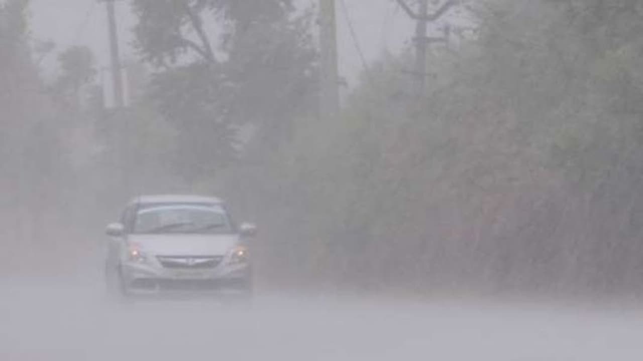 ಕರ್ನಾಟಕ ಕರಾವಳಿಯಲ್ಲಿ ಮುಂದಿನ 5 ದಿನ ಭಾರಿ ಮಳೆ! ಕರ್ನಾಟಕ ಕರಾವಳಿಯಲ್ಲಿ ಮುಂದಿನ 5 ದಿನ ಭಾರಿ ಮಳೆ!