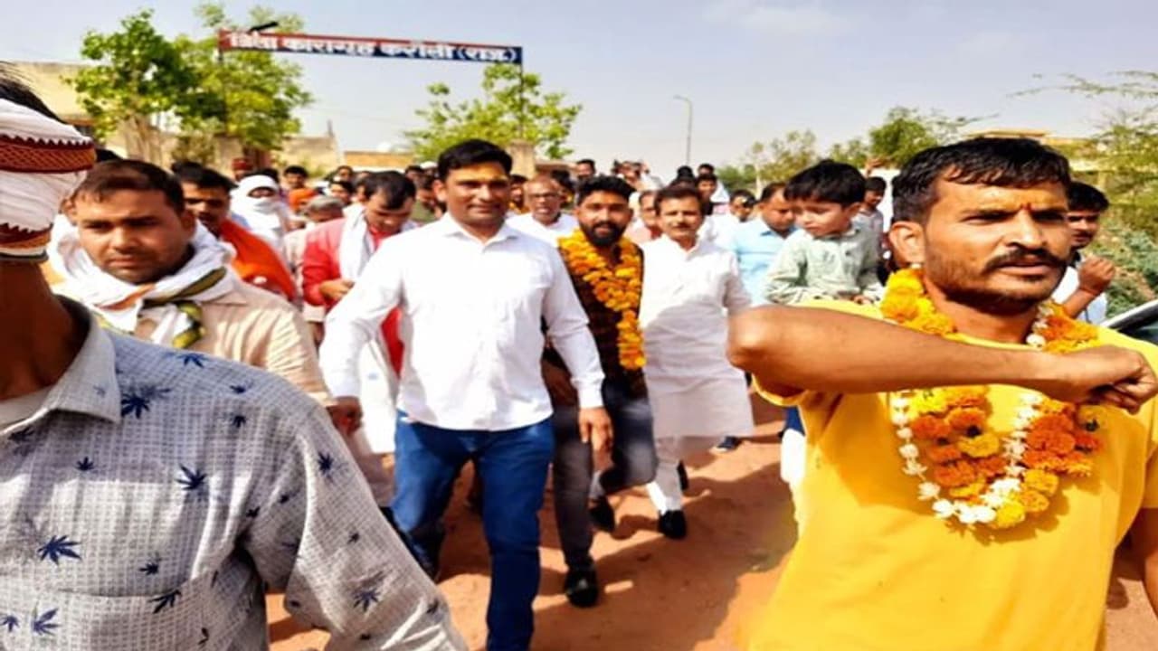 सहारनपुर: प्रदर्शन के नाम पर उपद्रव करने वाले 8 आरोपी जेल से हुए रिहा, पुलिस पर लगाया बेवजह गिरफ्तारी का आरोप सहारनपुर: प्रदर्शन के नाम पर उपद्रव करने वाले 8 आरोपी जेल से हुए रिहा, पुलिस पर लगाया बेवजह गिरफ्तारी का आरोप