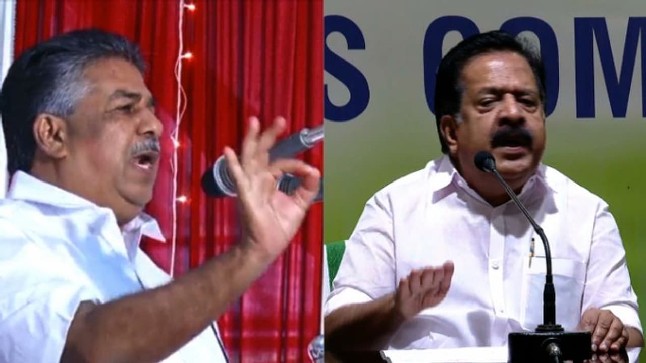 ഭരണഘടനക്കെതിരായ പരാമര്ശം: സജി ചെറിയാനെതിരെ കേസെടുക്കണം, രാജി ആവശ്യം ശക്തമാക്കി പ്രതിപക്ഷം ഭരണഘടനക്കെതിരായ പരാമര്ശം: സജി ചെറിയാനെതിരെ കേസെടുക്കണം, രാജി ആവശ്യം ശക്തമാക്കി പ്രതിപക്ഷം