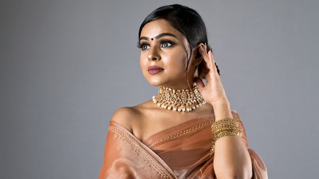 डेशिंग पर्सनालिटी के मालिक होते हैं इस दिन जन्में लोग, ग्लैमर वर्ल्ड में बनाते हैं अपनी अलग पहचान डेशिंग पर्सनालिटी के मालिक होते हैं इस दिन जन्में लोग, ग्लैमर वर्ल्ड में बनाते हैं अपनी अलग पहचान