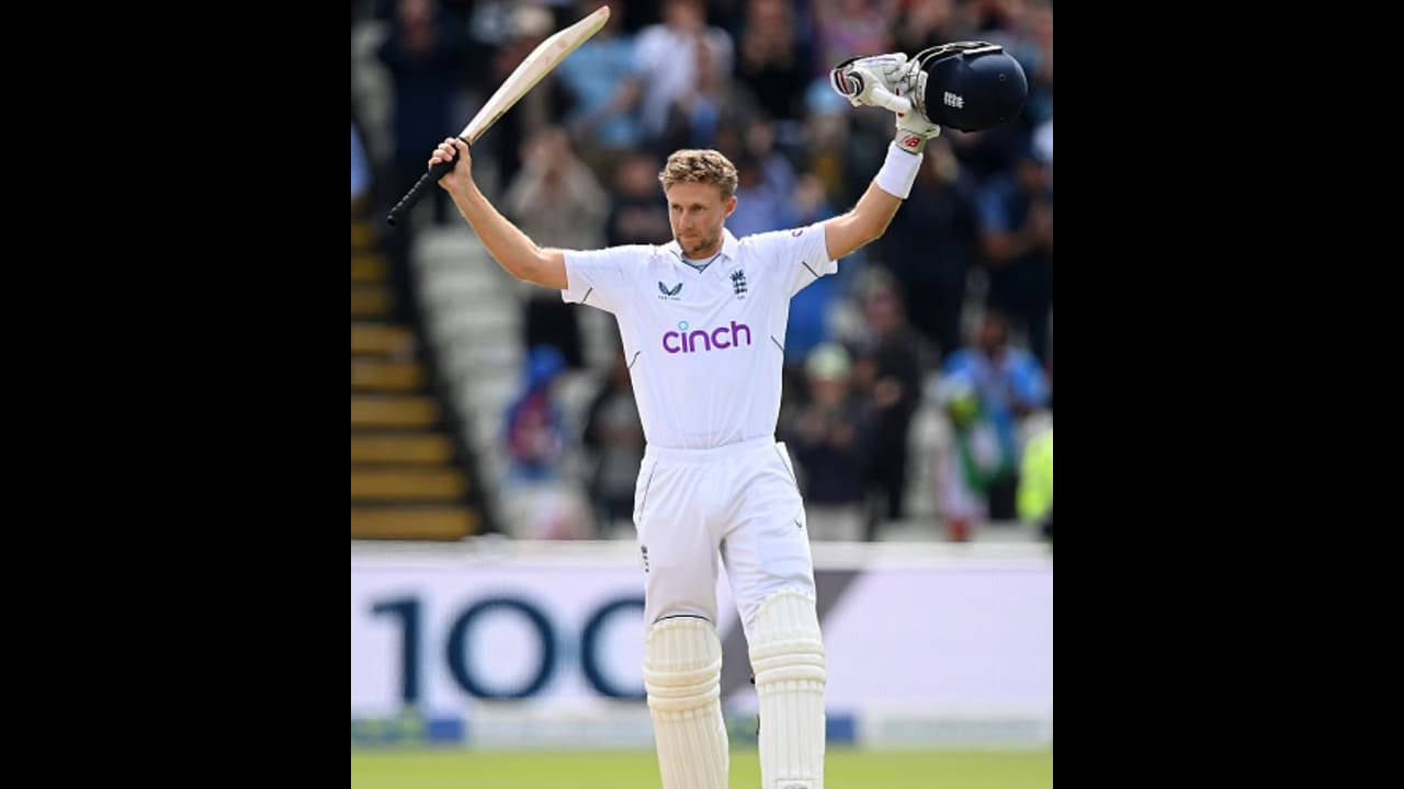 സച്ചിന് ചിത്രത്തിലില്ല! ദ്രാവിഡും ലാറയും പിന്നില്; അപൂര്വ നേട്ടത്തോടെ ടെസ്റ്റില് 11000 പിന്നിട്ട് റൂട്ട് സച്ചിന് ചിത്രത്തിലില്ല! ദ്രാവിഡും ലാറയും പിന്നില്; അപൂര്വ നേട്ടത്തോടെ ടെസ്റ്റില് 11000 പിന്നിട്ട് റൂട്ട്