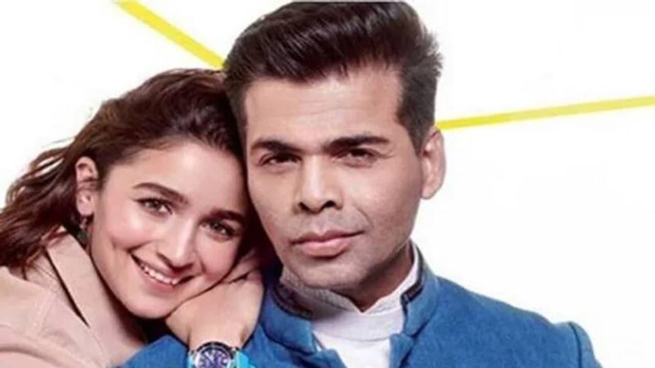 जब आलिया भट्ट ने दी अपनी प्रेग्नेंसी की खबर तो जानते है कैसा था करन जौहर का रिएक्शन ? जब आलिया भट्ट ने दी अपनी प्रेग्नेंसी की खबर तो जानते है कैसा था करन जौहर का रिएक्शन ?