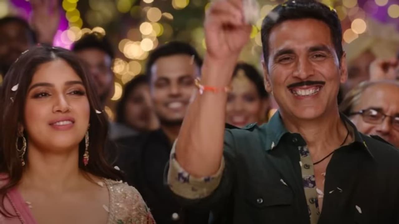 Raksha Bandhan Song : വീണ്ടും കുടുംബ നായകനായി അക്ഷയ് കുമാര്; 'രക്ഷാബന്ധന്' വീഡിയോ സോംഗ് Raksha Bandhan Song : വീണ്ടും കുടുംബ നായകനായി അക്ഷയ് കുമാര്; 'രക്ഷാബന്ധന്' വീഡിയോ സോംഗ്