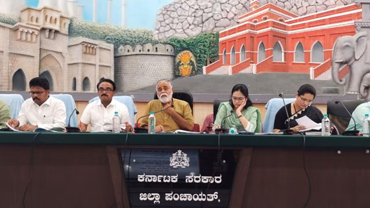 ಕಲ್ಯಾಣ ಕರ್ನಾಟಕ ಶಿಕ್ಷಣ ಇಲಾಖೆಯ ಸಭೆ, ಅಧಿಕಾರಿಗಳಿಗೆ ಖಡಕ್ ವಾರ್ನಿಂಗ್ ಕೊಟ್ಟ ನಾಗೇಶ್ ಕಲ್ಯಾಣ ಕರ್ನಾಟಕ ಶಿಕ್ಷಣ ಇಲಾಖೆಯ ಸಭೆ, ಅಧಿಕಾರಿಗಳಿಗೆ ಖಡಕ್ ವಾರ್ನಿಂಗ್ ಕೊಟ್ಟ ನಾಗೇಶ್