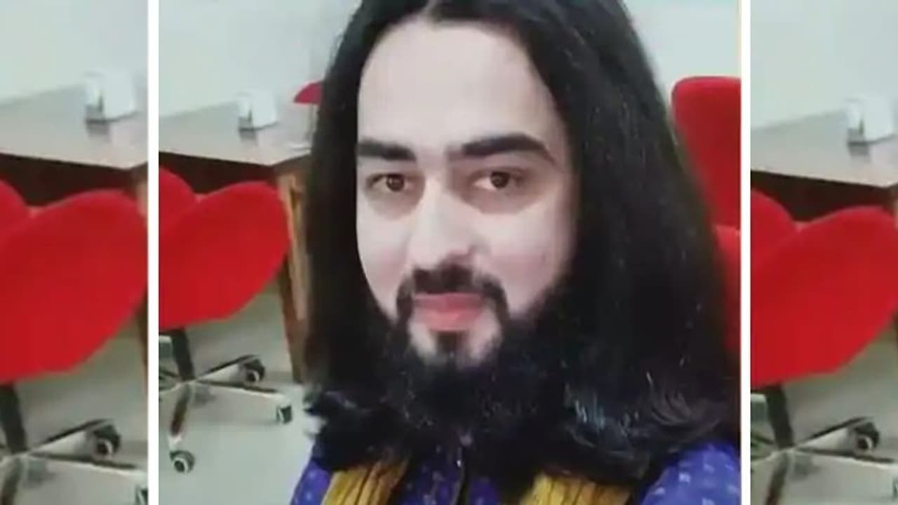 नासिक में मुस्लिम धर्म गुरू की हत्या: अफगानिस्तानी सूफी संत को सिर में मारी गई गोली, SUV लेकर हत्यारे फरार नासिक में मुस्लिम धर्म गुरू की हत्या: अफगानिस्तानी सूफी संत को सिर में मारी गई गोली, SUV लेकर हत्यारे फरार