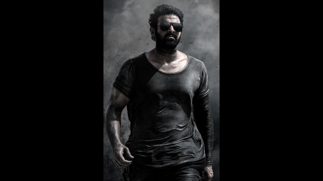 Salaar Update: ప్రభాస్ ఫ్యాన్స్ కి గుడ్న్యూస్.. `సలార్` క్రేజీ అప్డేట్.. సంబరాలు షురూ! Salaar Update: ప్రభాస్ ఫ్యాన్స్ కి గుడ్న్యూస్.. `సలార్` క్రేజీ అప్డేట్.. సంబరాలు షురూ!