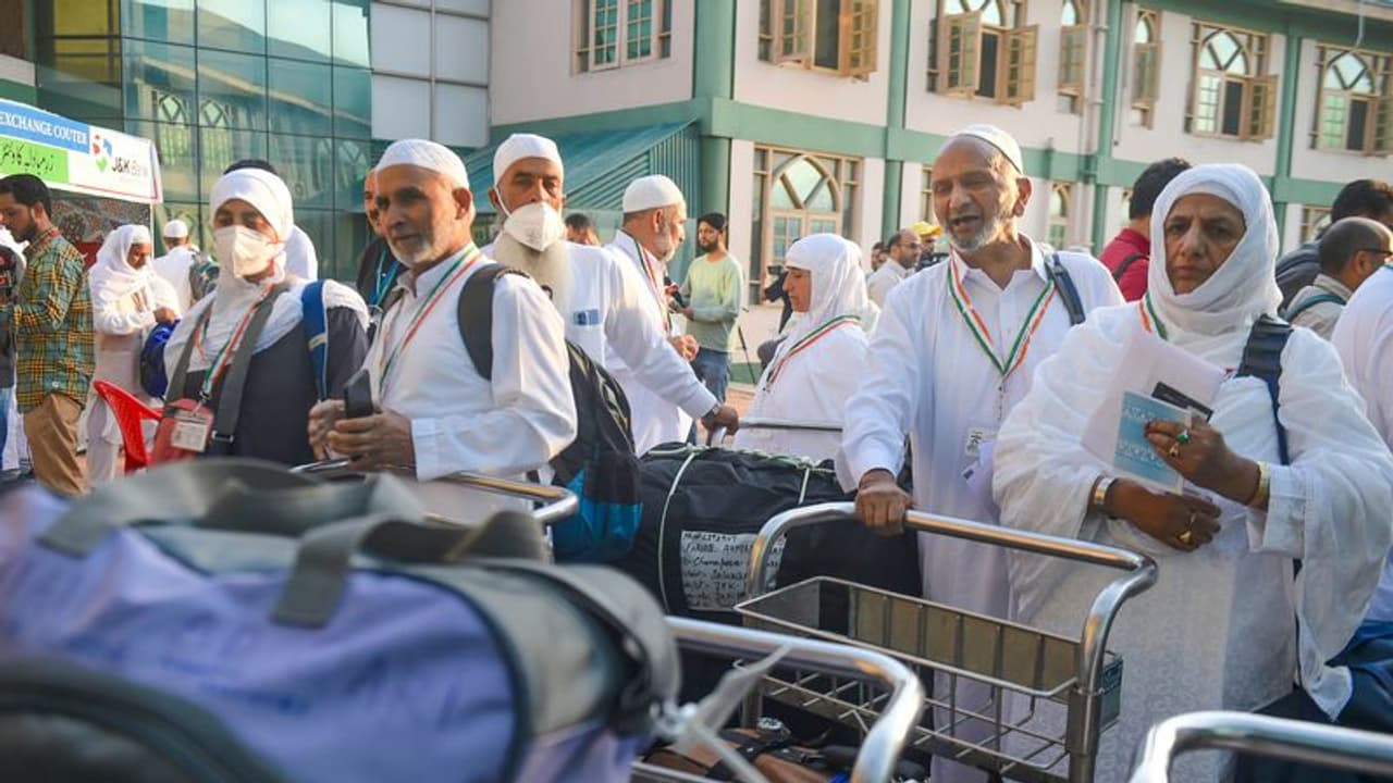 Hajj 2022: दिल्ली से उड़ेंगी फ्लाइट्स, कैसा होगा हज का टूर पैकेज, जानें सारे नियम और हज का महत्व