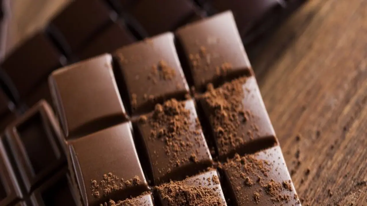 World Chocolate Day 2022 : ലോക ചോക്ലേറ്റ് ദിനം; അറിയാം ചോക്ലേറ്റിന്റെ ആരോ​ഗ്യ​ഗുണങ്ങളെ കുറിച്ച്