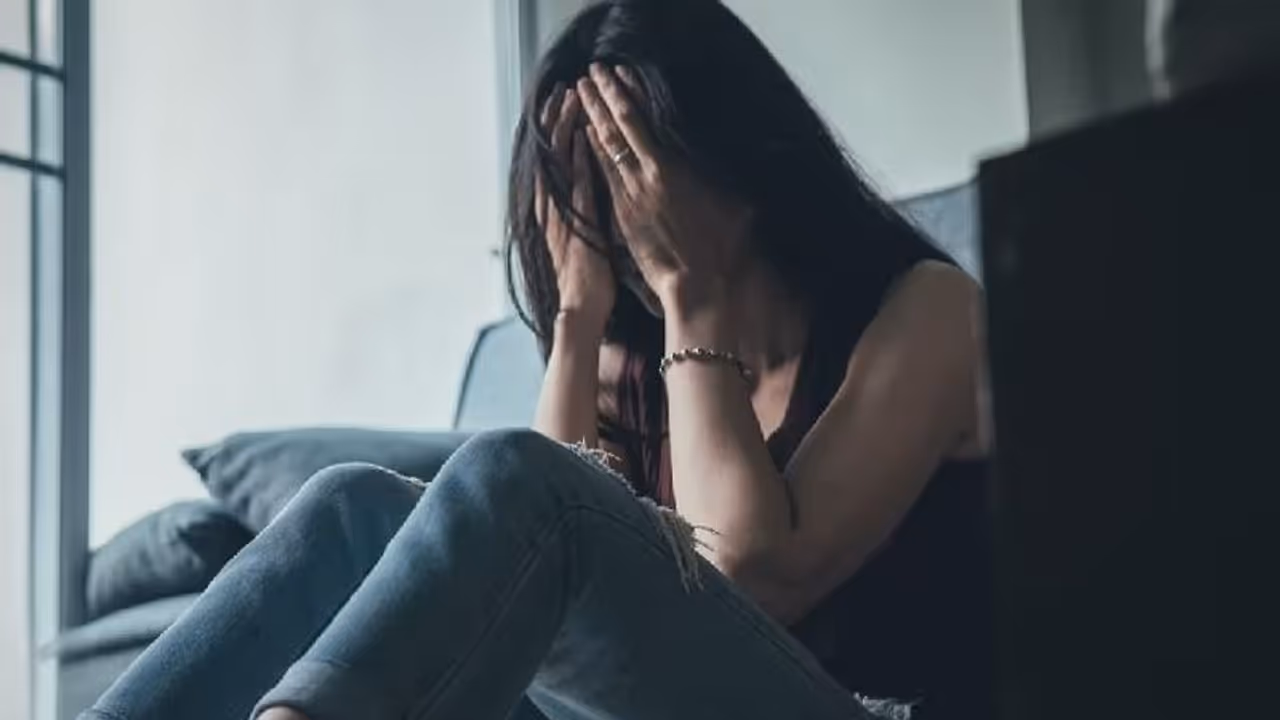 ഉറങ്ങാൻ കിടക്കുമ്പോള്‍ ആവശ്യമില്ലാത്ത ആലോചനകള്‍, നെഞ്ചിടിപ്പ്? ഇതൊന്ന് ചെയ്തുനോക്കൂ...