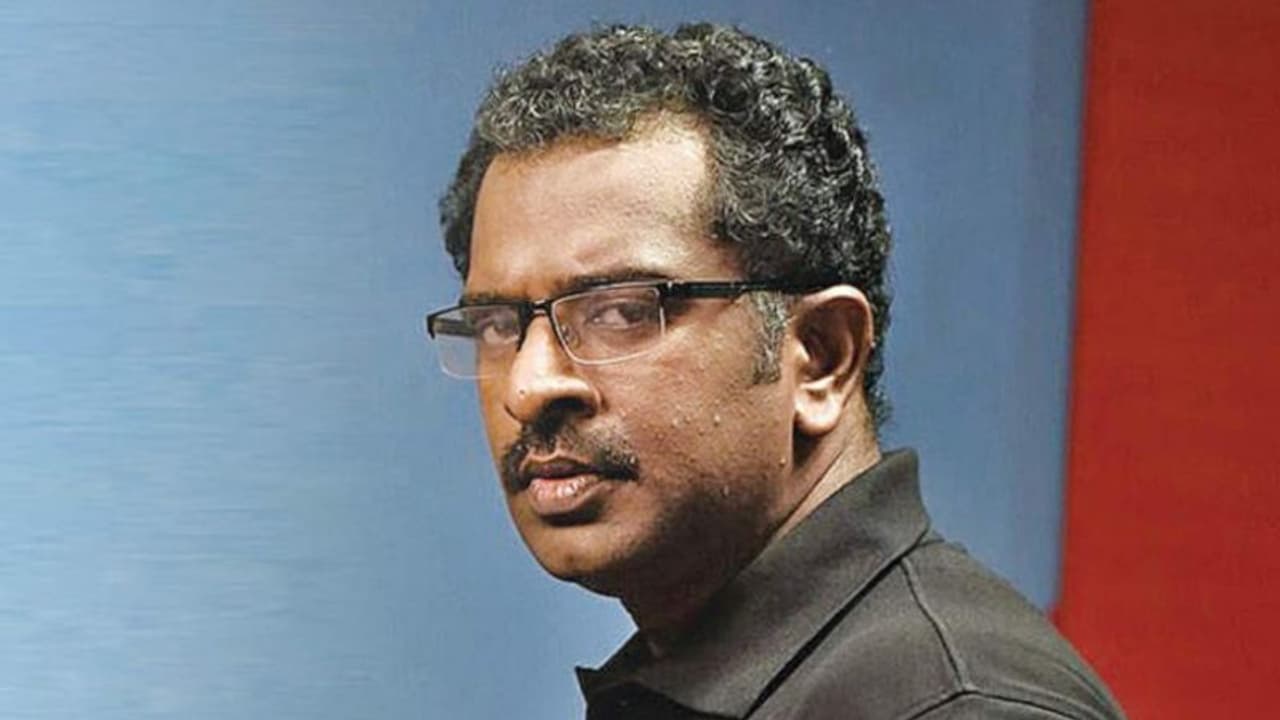 കുട്ടികൾക്ക് മുന്നിൽ നഗ്നതാ പ്രദർശനം: നടൻ ശ്രീജിത്ത് രവി അറസ്റ്റിൽ കുട്ടികൾക്ക് മുന്നിൽ നഗ്നതാ പ്രദർശനം: നടൻ ശ്രീജിത്ത് രവി അറസ്റ്റിൽ