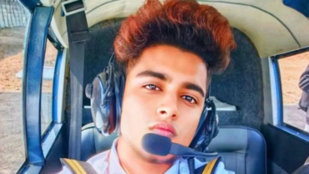 DGCA ವಿರುದ್ಧ ಹೈಕೋರ್ಟ್ ಮೆಟ್ಟಿಲೇರಿದ ಭಾರತದ ಮೊದಲ ಟ್ರಾನ್ಸ್ಜಂಡರ್ ಫೈಲಟ್