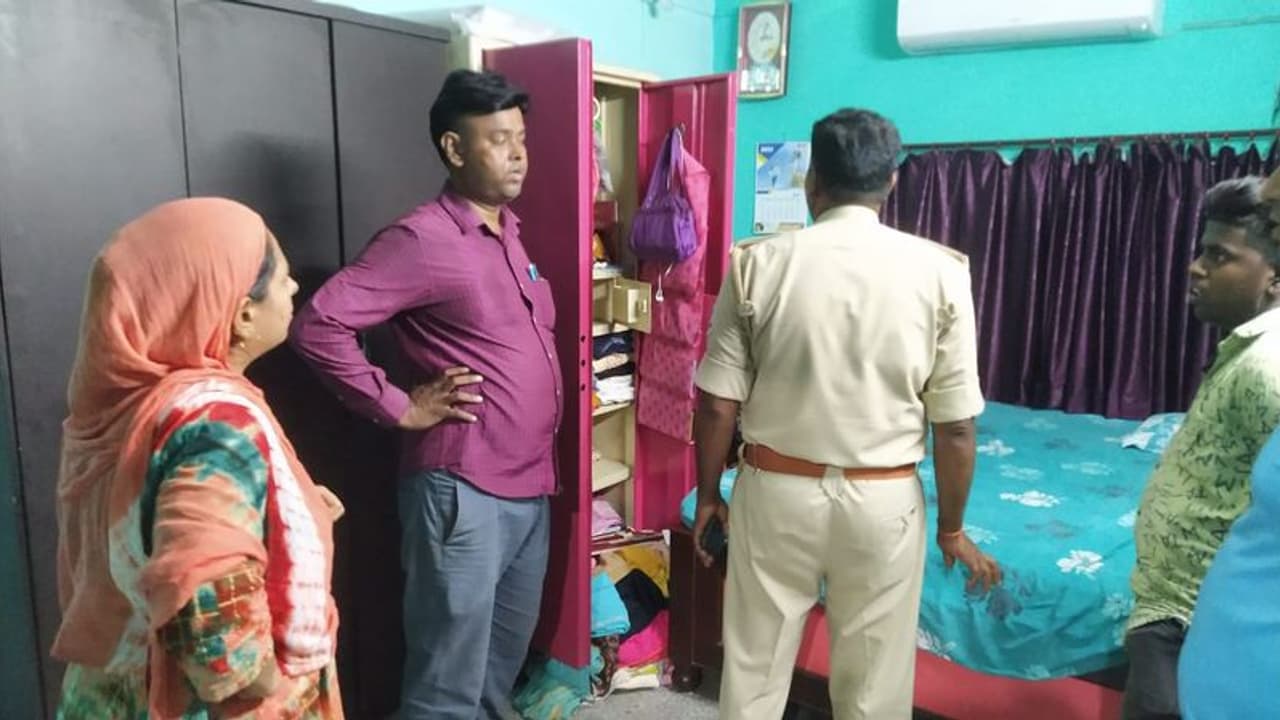 जमशेदपुर की हैरान करने वाली चोरीः बेटी को लेने स्कूल गए माता पिता, इधर चोरों ने एक घंटे में किया घर साफ