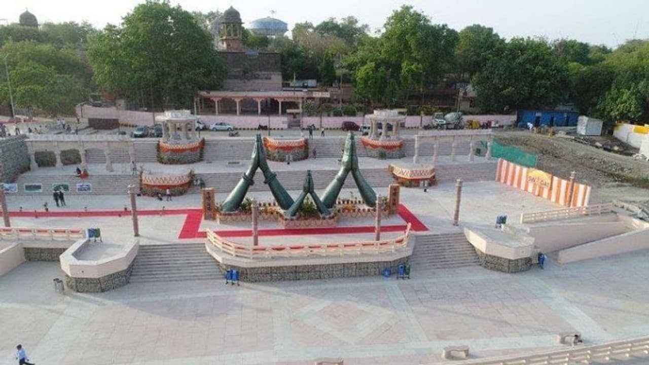 पीएम मोदी काशी के दौरे में गंगा नदी में 500 सीएनजी नावों का करेंगे शुभारंभ, 29.7 करोड़ की आई है लागत पीएम मोदी काशी के दौरे में गंगा नदी में 500 सीएनजी नावों का करेंगे शुभारंभ, 29.7 करोड़ की आई है लागत