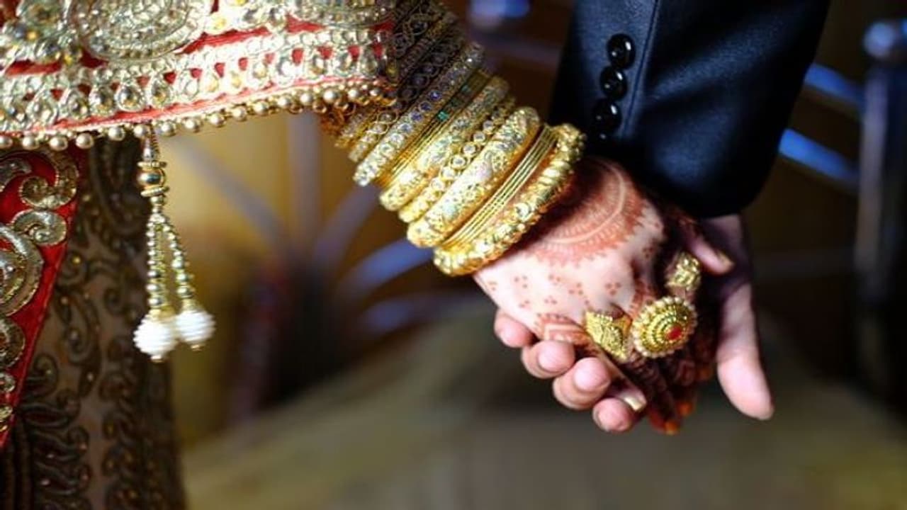 बहन ने भाई से की शादी और बेटे को दिया जन्म, बच्चा देख लोगों के मुंह से निकला हे भगवान ये क्या है बहन ने भाई से की शादी और बेटे को दिया जन्म, बच्चा देख लोगों के मुंह से निकला हे भगवान ये क्या है