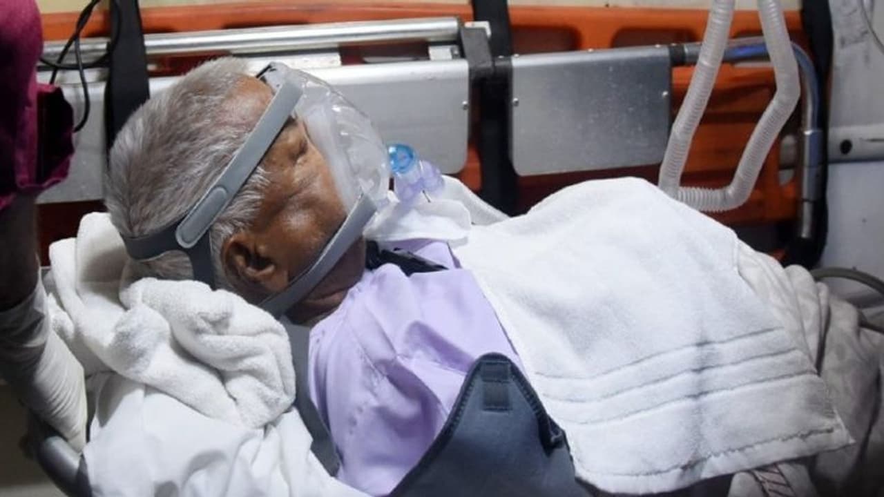  लालू यादव की हालत बेहद सीरियस, AIIMS में इलाज जारी, बेटे तेजस्वी ने कहा सिंगापुर ले जाएंगे...