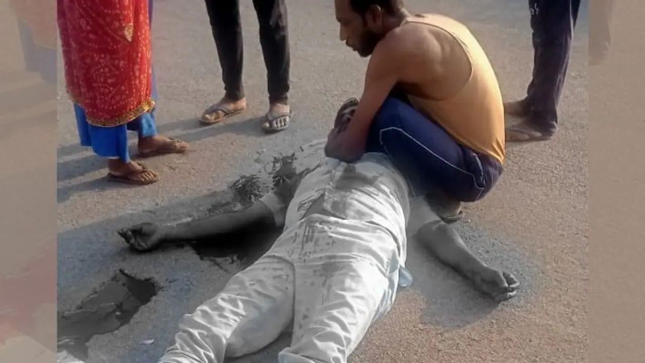 रास्ता पूछने के बहाने किसान पर किया धारदार हथियार से हमला, खून से सन गई सड़क, 15 मिनट तक तड़पता रहा पीड़ित रास्ता पूछने के बहाने किसान पर किया धारदार हथियार से हमला, खून से सन गई सड़क, 15 मिनट तक तड़पता रहा पीड़ित