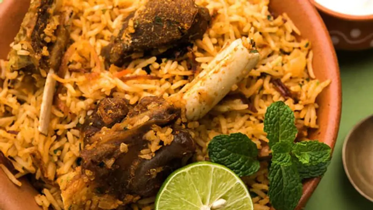 பாய் வீட்டு மட்டன் பிரியாணி ஒருமுறை இப்படி செய்ங்க.. திரும்பத் திரும்ப சாப்பிடுவீங்க! பாய் வீட்டு மட்டன் பிரியாணி ஒருமுறை இப்படி செய்ங்க.. திரும்பத் திரும்ப சாப்பிடுவீங்க!