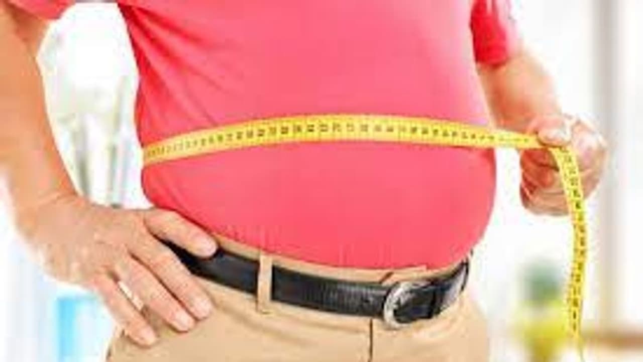 ശരീരഭാരം കുറയ്ക്കാൻ ഈ പഴം കഴിക്കാം ശരീരഭാരം കുറയ്ക്കാൻ ഈ പഴം കഴിക്കാം