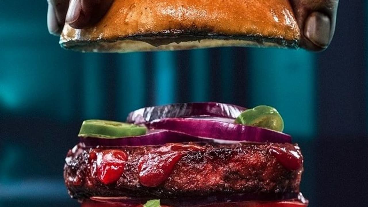 'മനുഷ്യന്‍റെ ഇറച്ചി കൊണ്ട് ബര്‍ഗര്‍'; വിചിത്രമായ ആശയത്തിന് അവാര്‍ഡും