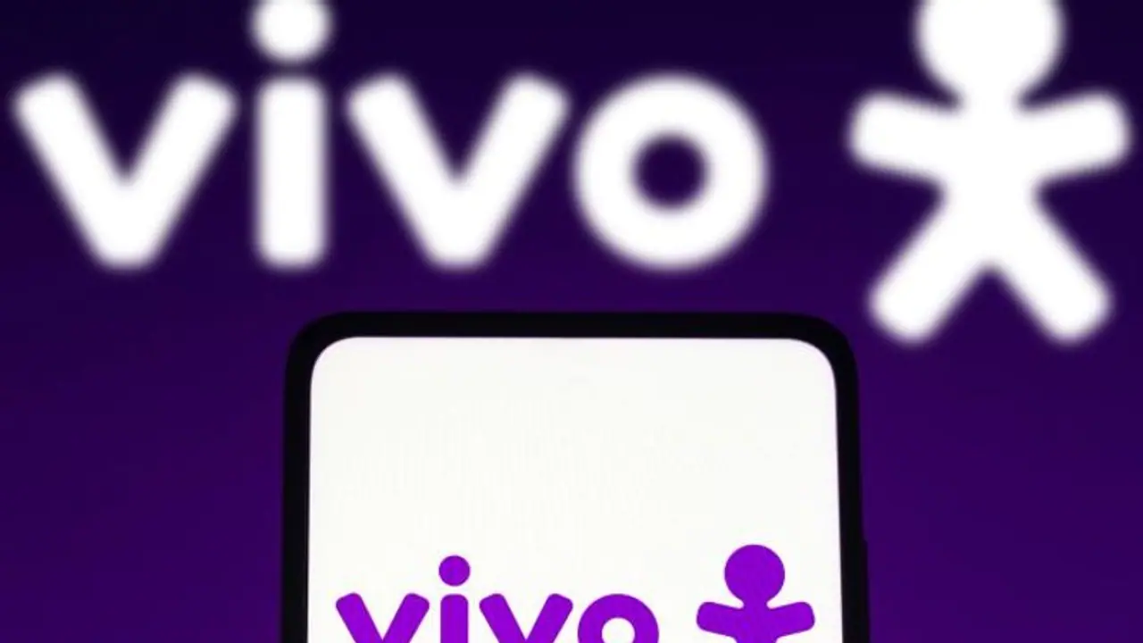 ed raid vivo: விவோவின் மெகா மோசடி! ரூ.62 ஆயிரம் கோடியை சீனாவுக்கு திருப்பியது அம்பலம்:அமலாக்கப்பிரிவு பகீர் ed raid vivo: விவோவின் மெகா மோசடி! ரூ.62 ஆயிரம் கோடியை சீனாவுக்கு திருப்பியது அம்பலம்:அமலாக்கப்பிரிவு பகீர்