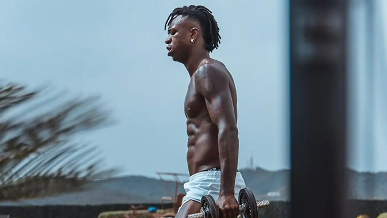 കോക്കെയുടെ ഭീഷണി വിലപ്പോവില്ല; വിനീഷ്യസിന്റെ സാംബാ നൃത്തത്തിന് പിന്തുണയുമായി കൂടുതല്‍ താരങ്ങള്‍